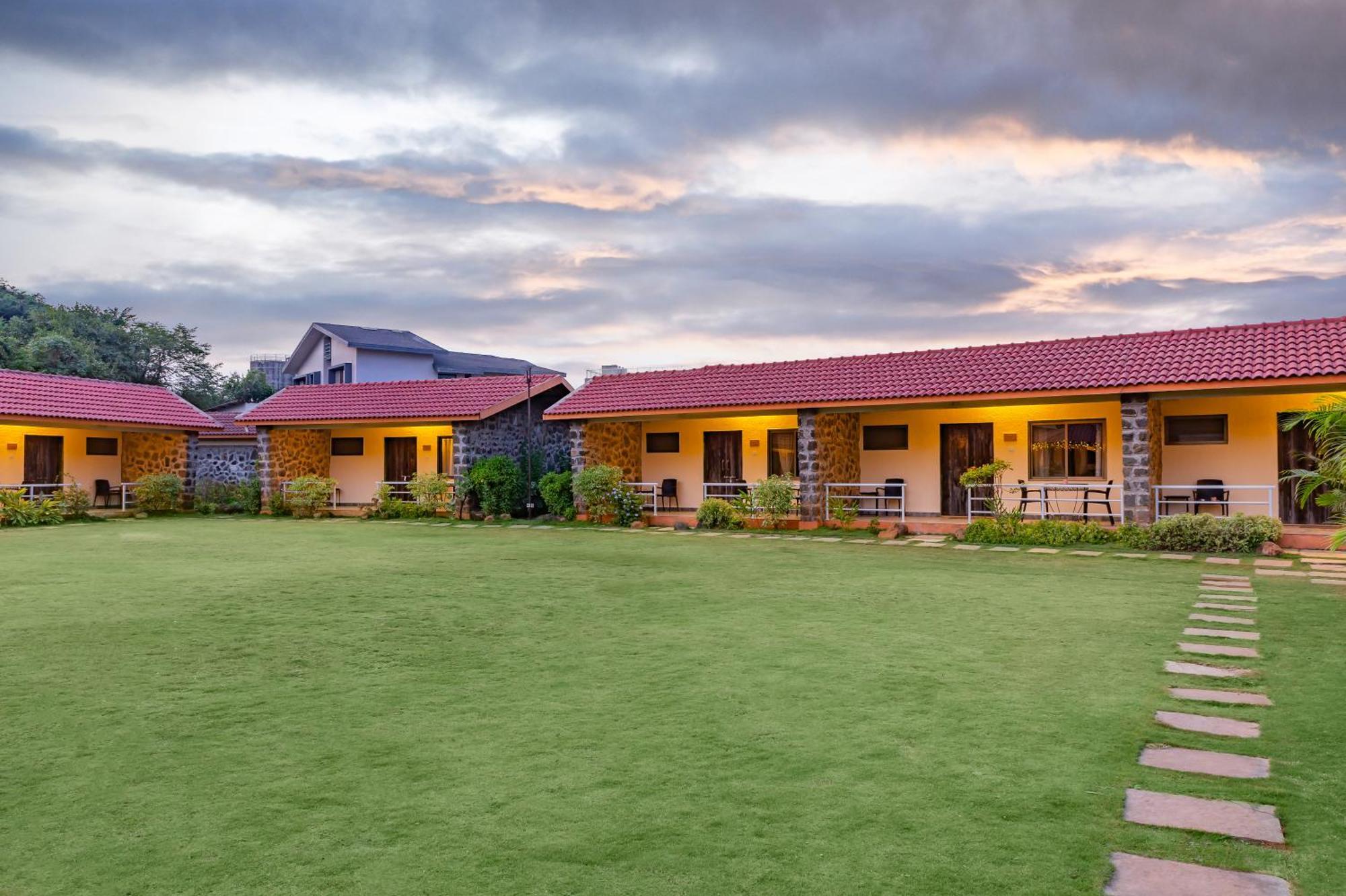Casa Amora Lonavala Buitenkant foto