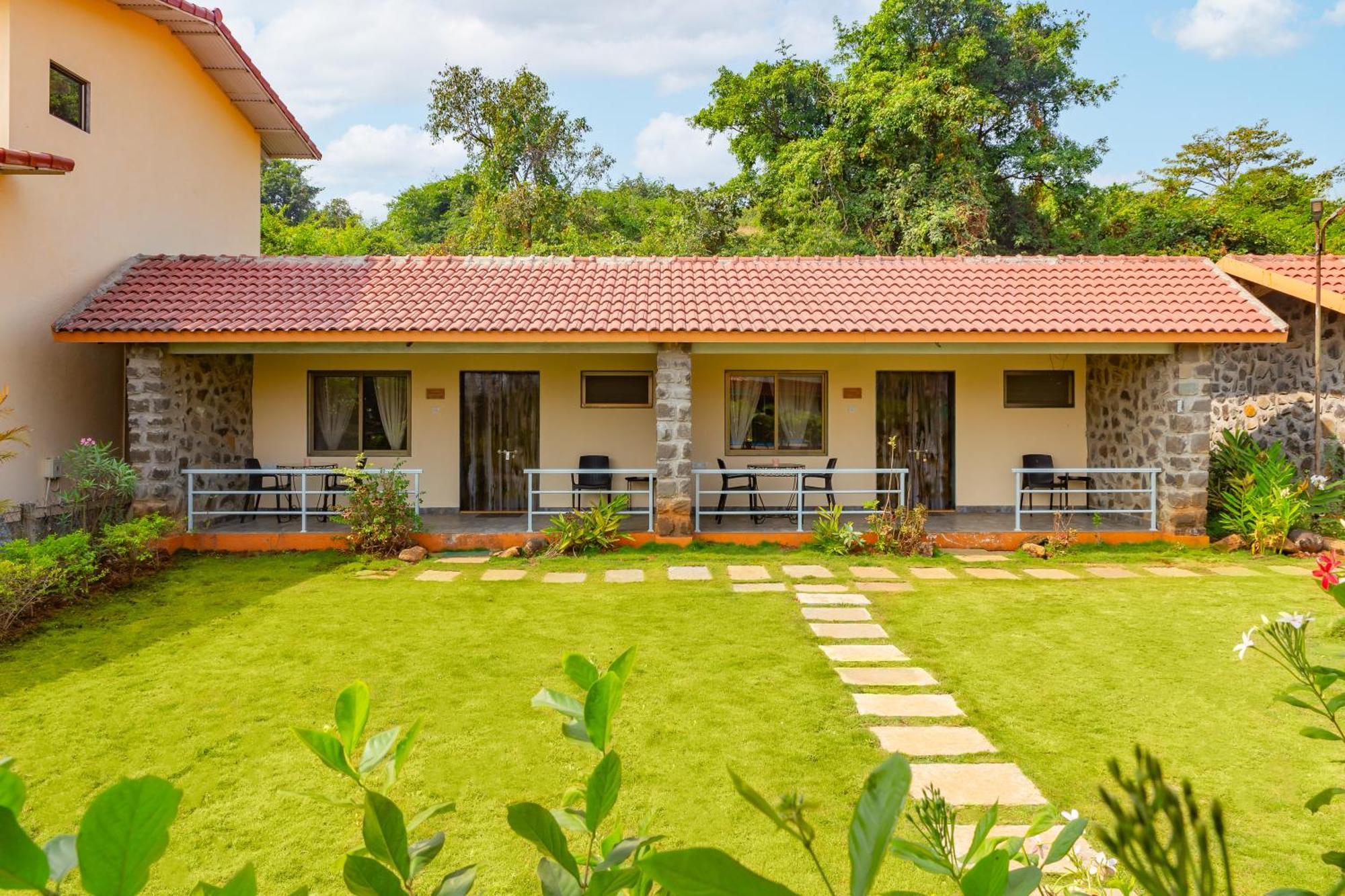 Casa Amora Lonavala Buitenkant foto